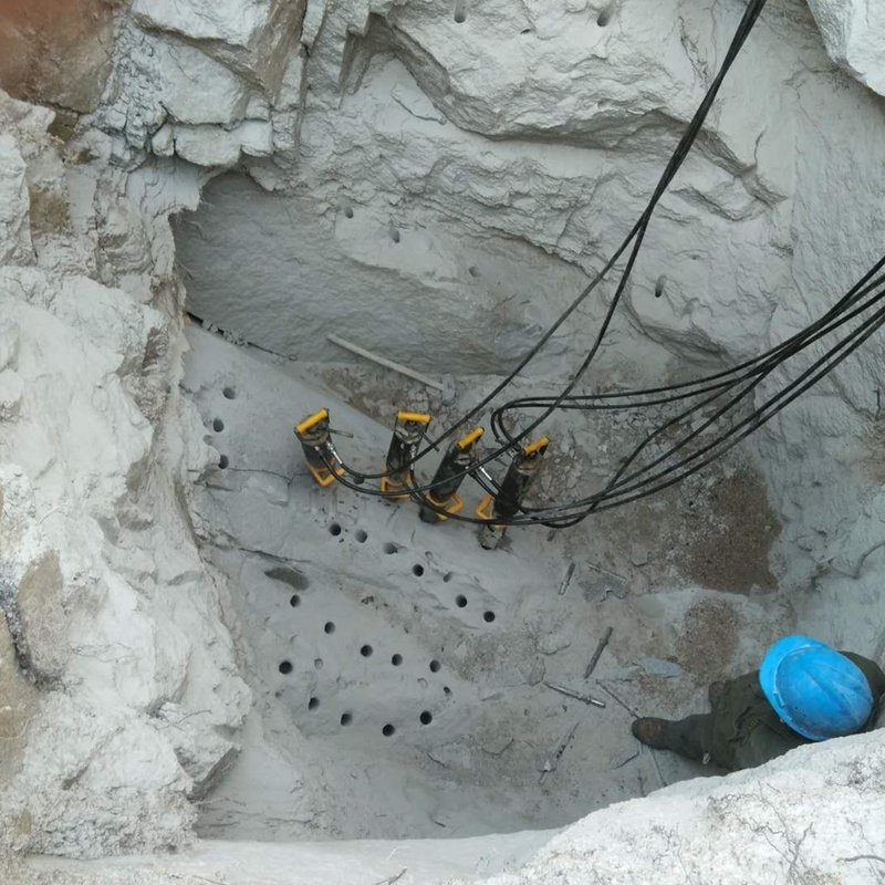 Handheld rock splitter advantage
