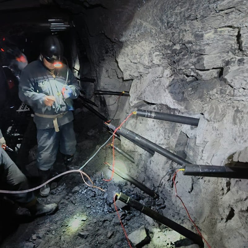 Co2 rock breaking system advantage