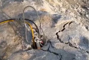 Foundation Excavation Case: Granite Breaking with 6 DL130 Piston Rock Splitters