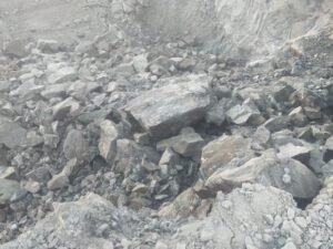 Hematite Mine: Efficient Co2 Rock Breaking Solution for Blasting Restrictions