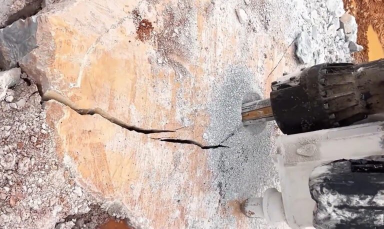 Fujian Granite Static Quarrying Case | Integrated Drill & Splitter Solves Compliance Issues Near Residential Areas