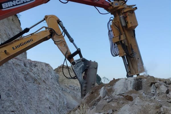 Hydraulic integrated rock drill and splitter machine for excavator hydraulic integrated rock drill and splitter machine for excavator in controlled rock excavation